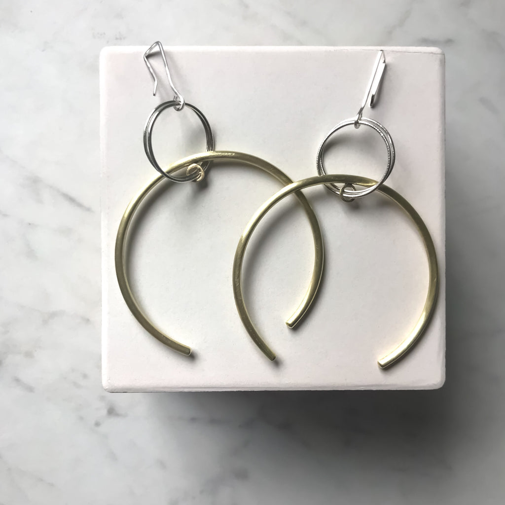 ANTI-GRAVITY EARRINGS