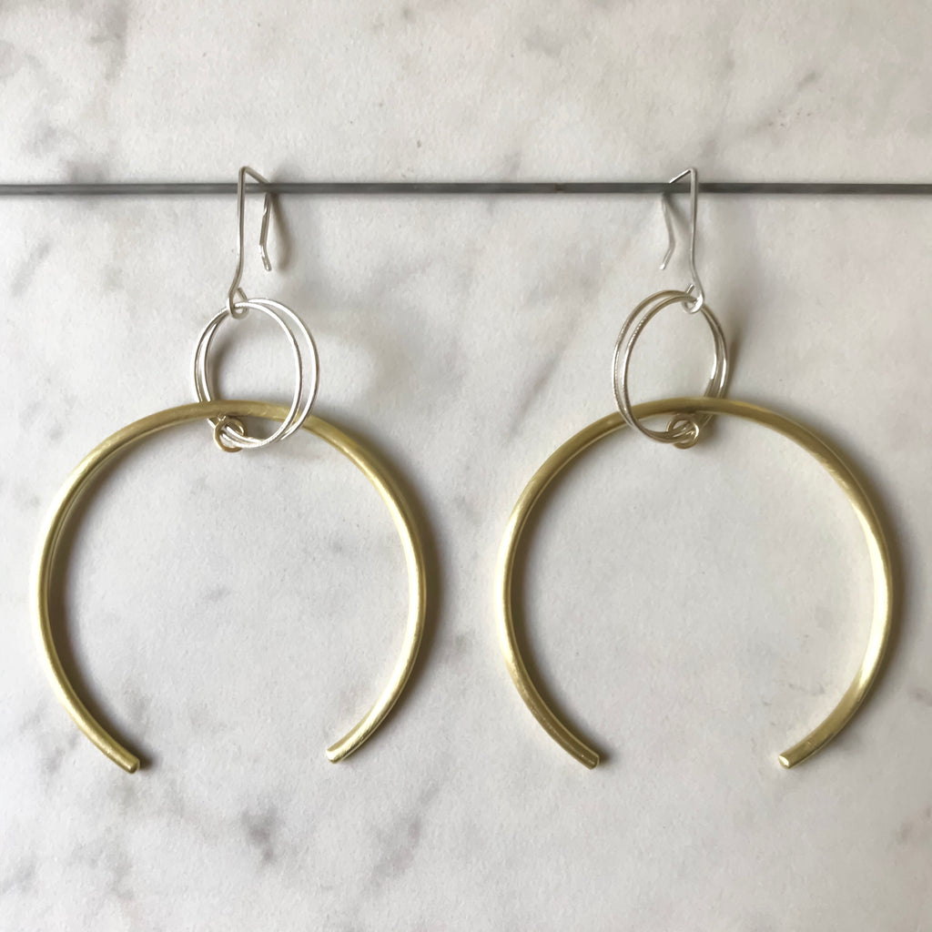 ANTI-GRAVITY EARRINGS