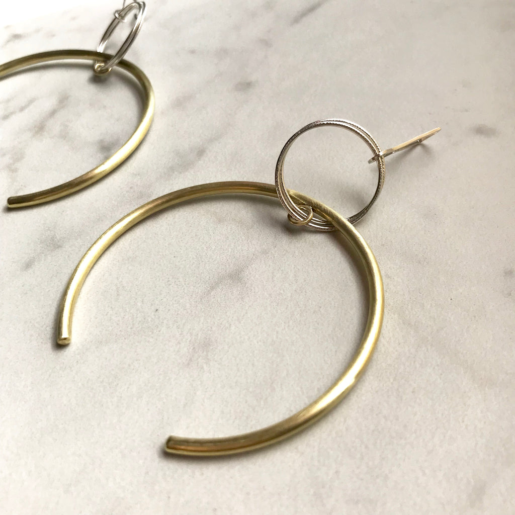 ANTI-GRAVITY EARRINGS