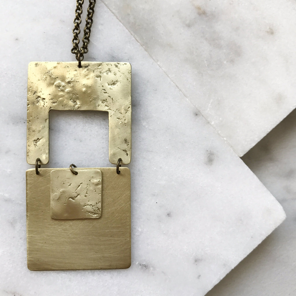 ARIS NECKLACE